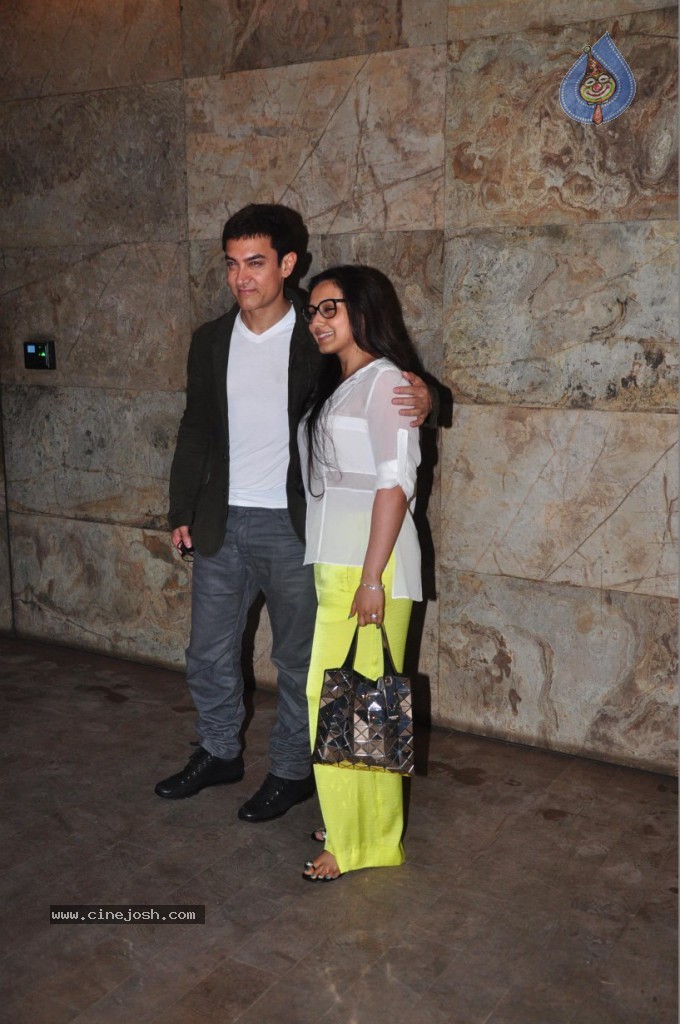 Bolly Celebs at Ship of Theseus Special Show - 31 / 47 photos