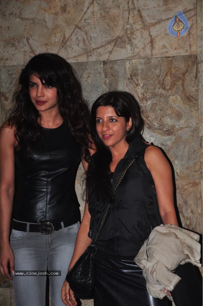 Bolly Celebs at Ship of Theseus Special Show - 38 / 47 photos