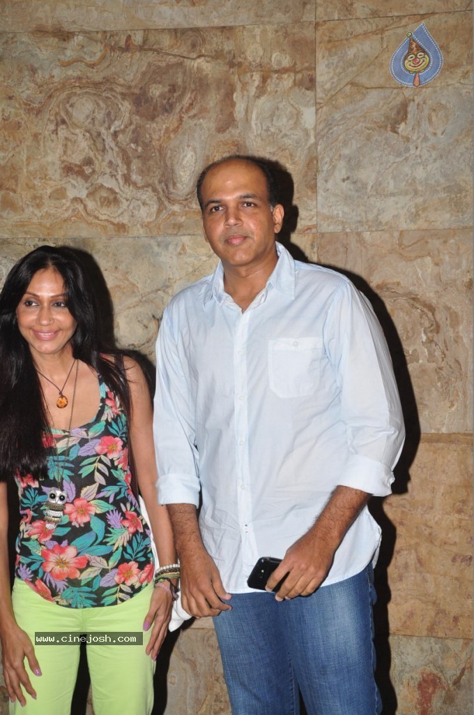 Bolly Celebs at Ship of Theseus Special Show - 46 / 47 photos