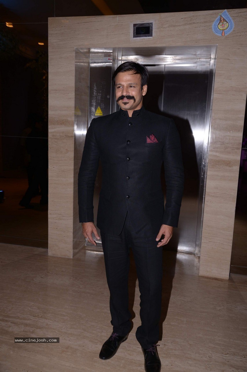 Bolly Celebs at Shirin and Uday Wedding Reception - 33 / 190 photos