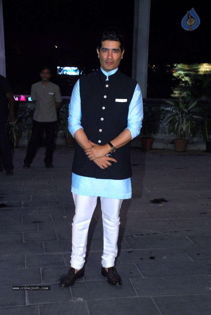 Bolly Celebs at Shirin and Uday Wedding Reception - 130 / 190 photos