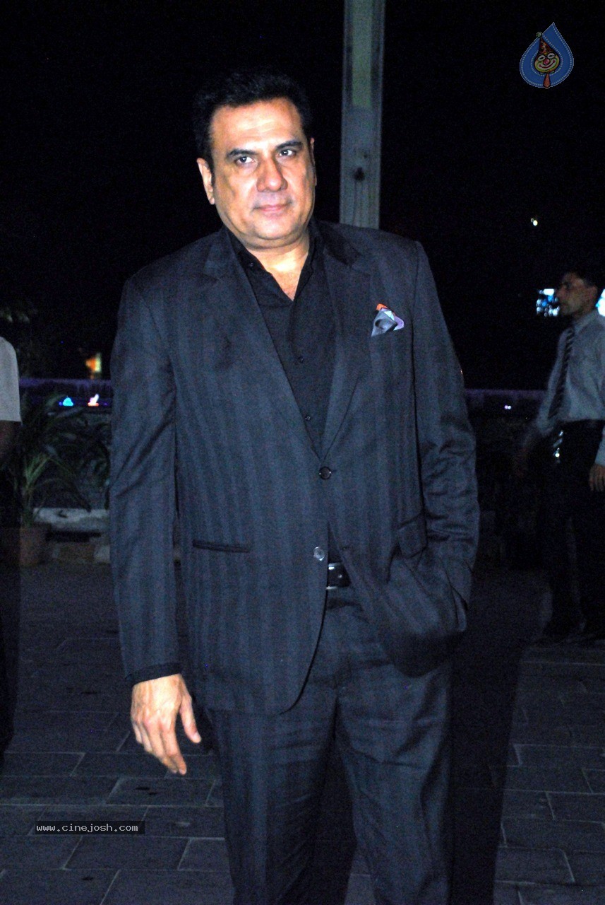 Bolly Celebs at Shirin and Uday Wedding Reception - 140 / 190 photos