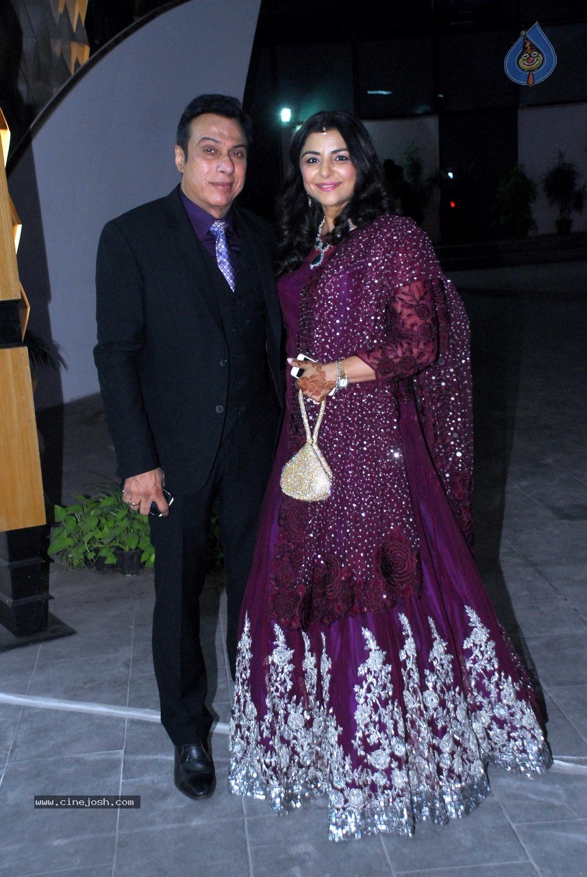 Bolly Celebs at Shirin and Uday Wedding Reception - 144 / 190 photos