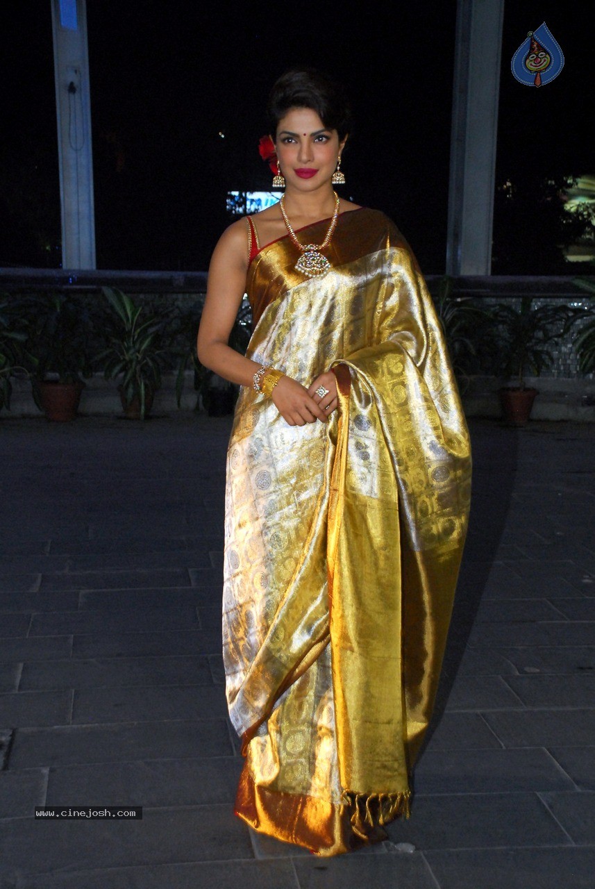 Bolly Celebs at Shirin and Uday Wedding Reception - 170 / 190 photos