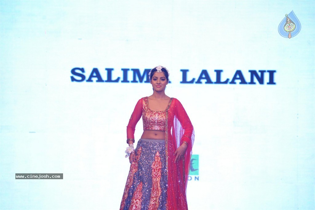 Bolly Celebs at Smile Foundation 5th Edition Charity Fashion Show - 194 / 228 photos