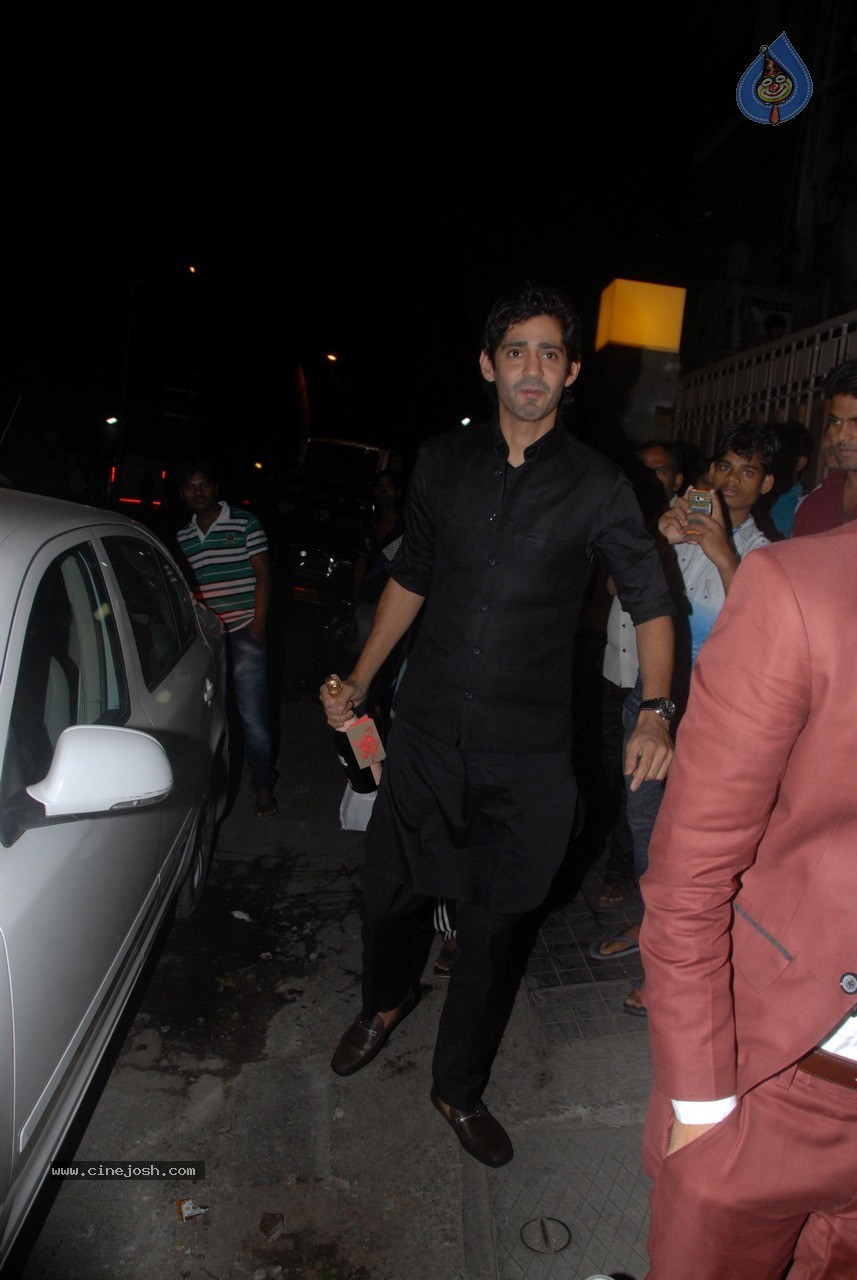 Bolly Celebs at Soha Ali Khan Wedding Party - 9 / 80 photos