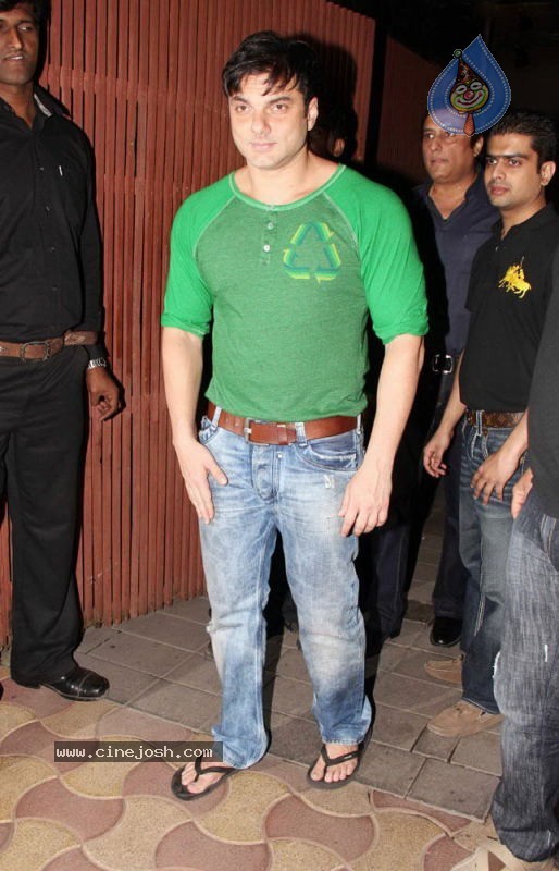 Bolly Celebs at Sohail Khan Bday Bash - 23 / 94 photos