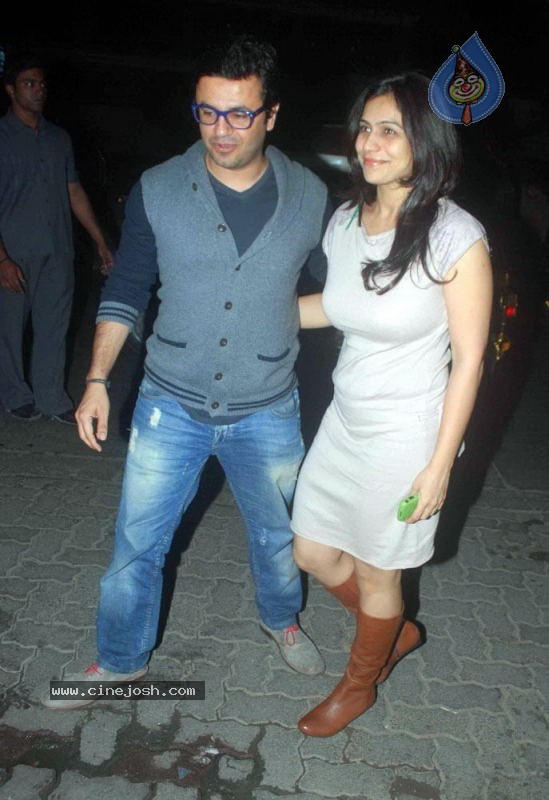 Bolly Celebs at Sohail Khan Bday Bash - 56 / 94 photos