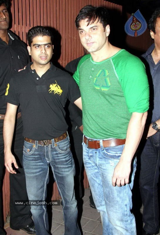 Bolly Celebs at Sohail Khan Bday Bash - 59 / 94 photos