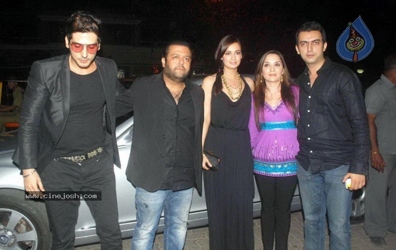 Bolly Celebs at Sohail Khan Bday Bash - 64 / 94 photos