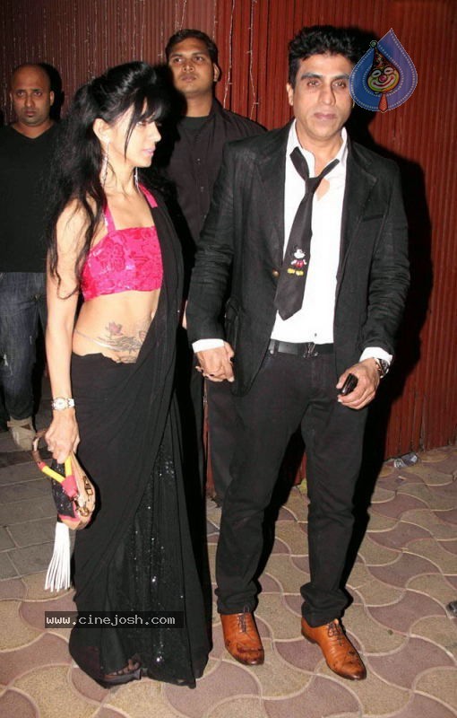Bolly Celebs at Sohail Khan Bday Bash - 70 / 94 photos