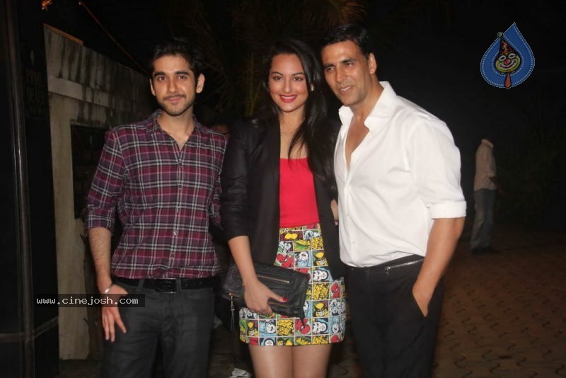 Bolly Celebs at Speedy Singhs Welcome Party - 12 / 32 photos