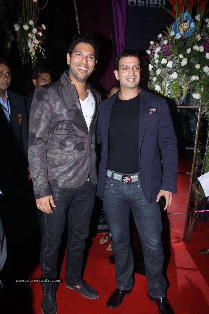 Bolly Celebs at Sridevi 50th Bday Celebrations - 55 / 63 photos