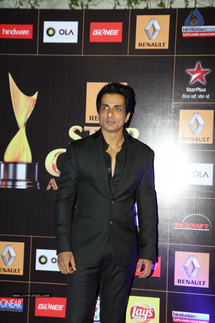 Bolly Celebs at Star Guild Awards 2015 - 57 / 84 photos