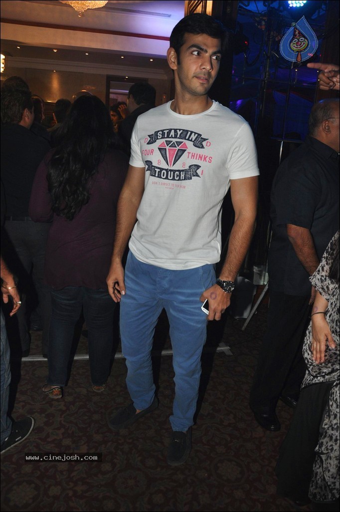 Bolly Celebs at Swimsuit Issue 2013 Event - 91 / 108 photos