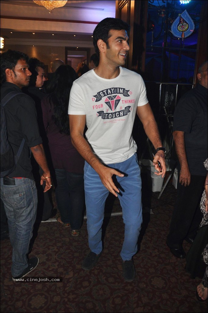 Bolly Celebs at Swimsuit Issue 2013 Event - 99 / 108 photos