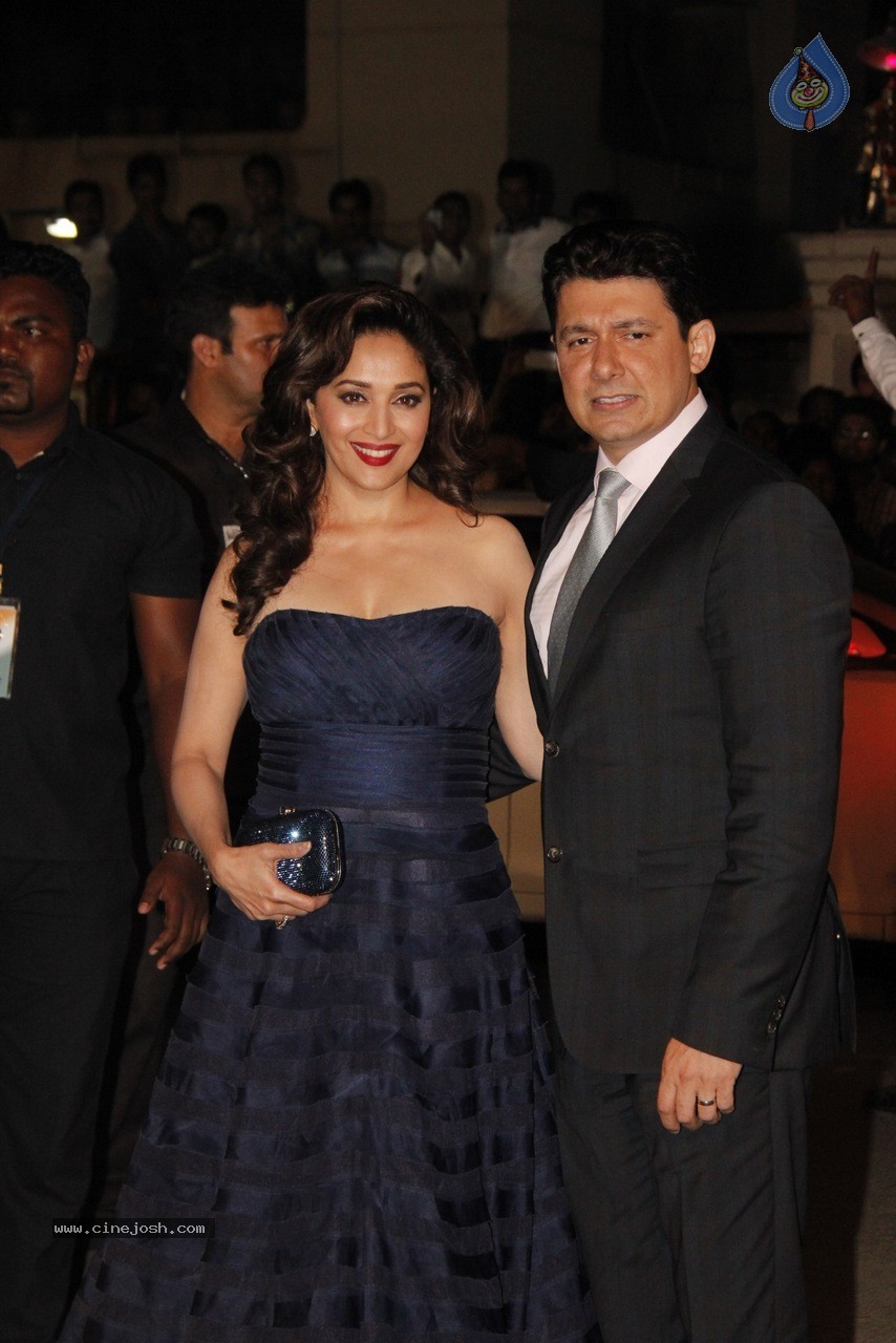 Bolly Celebs at The 60th Britannia Filmfare 2014 Awards 01 - 48 / 144 photos