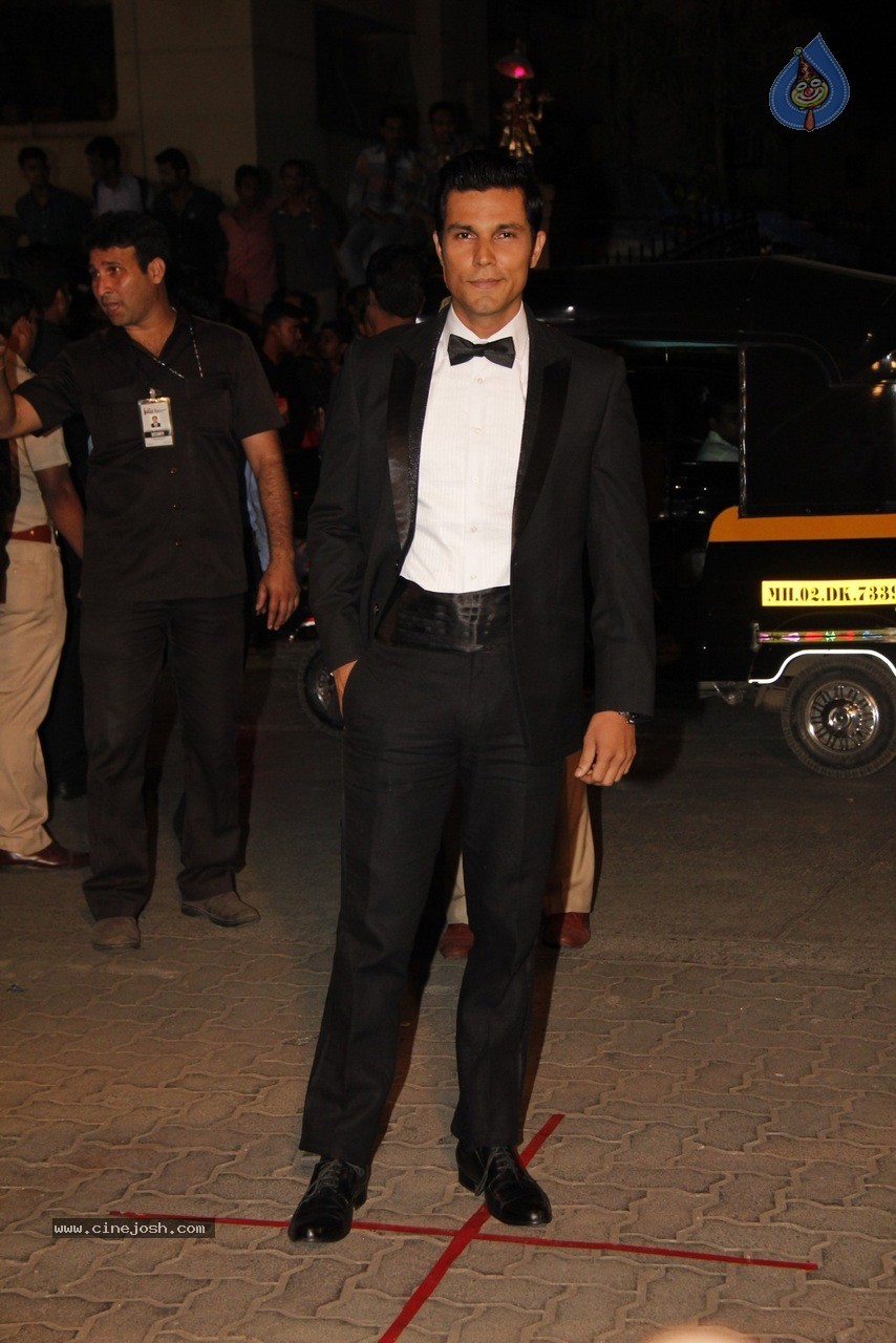 Bolly Celebs at The 60th Britannia Filmfare 2014 Awards 01 - 58 / 144 photos