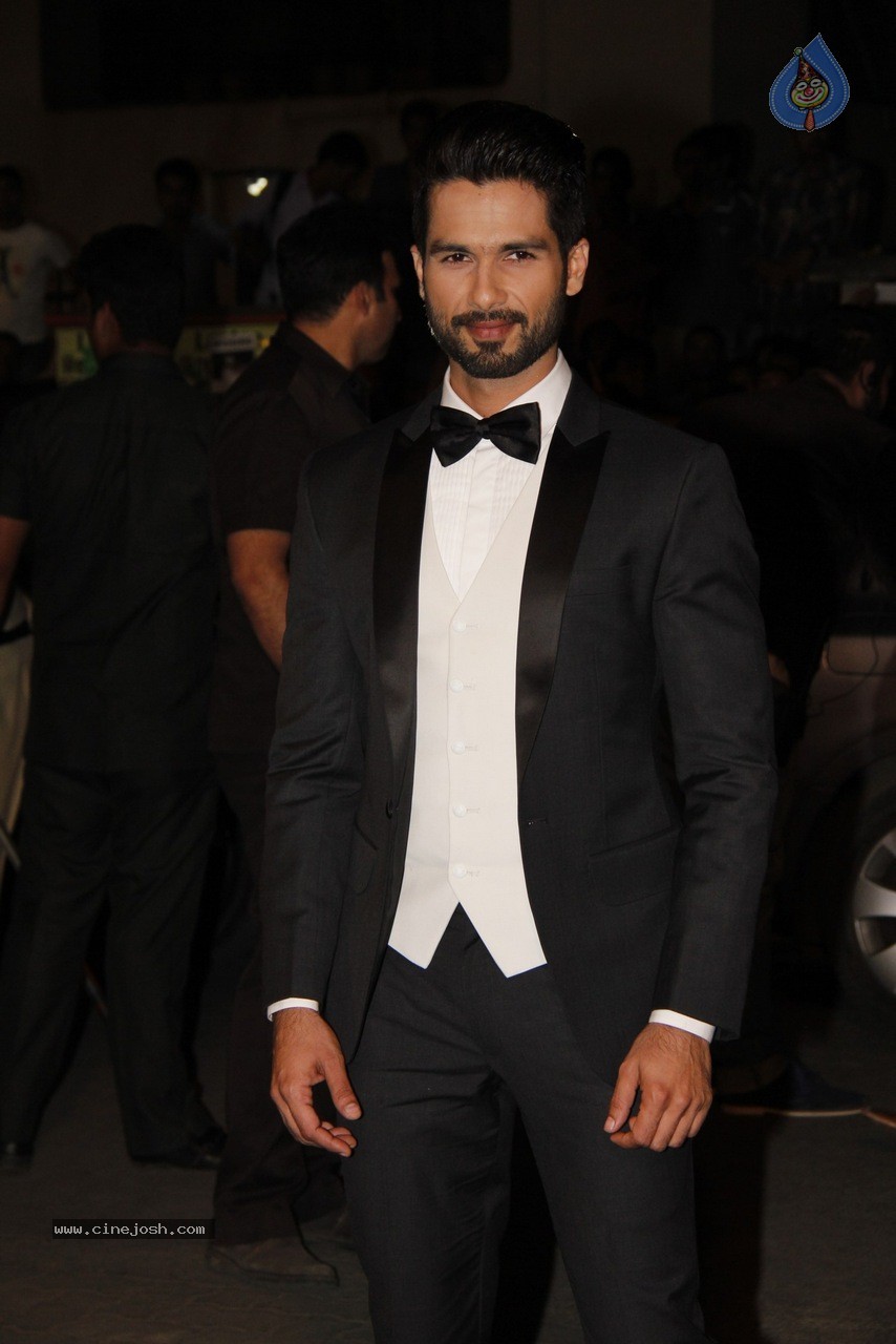 Bolly Celebs at The 60th Britannia Filmfare 2014 Awards 01 - 78 / 144 photos