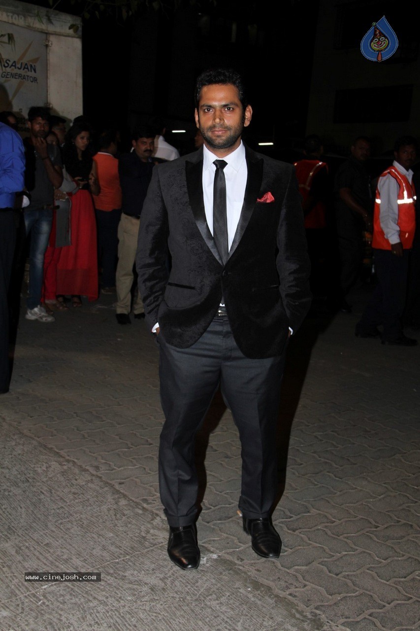 Bolly Celebs at The 60th Britannia Filmfare 2014 Awards 02 - 68 / 144 photos