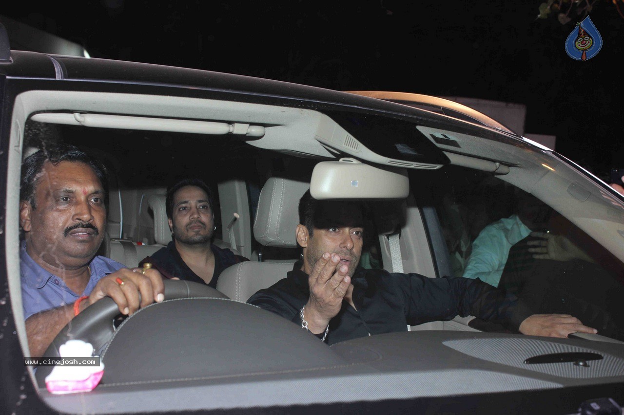 Bolly Celebs at The 60th Britannia Filmfare 2014 Awards 02 - 141 / 144 photos