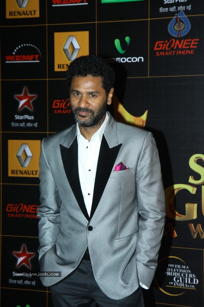 Bolly Celebs at the 9th Renault Star Guild Awards - 126 / 152 photos