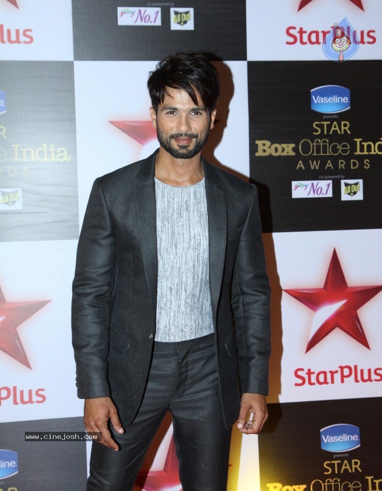 Bolly Celebs at The First Star Box Office India Awards - 43 / 90 photos