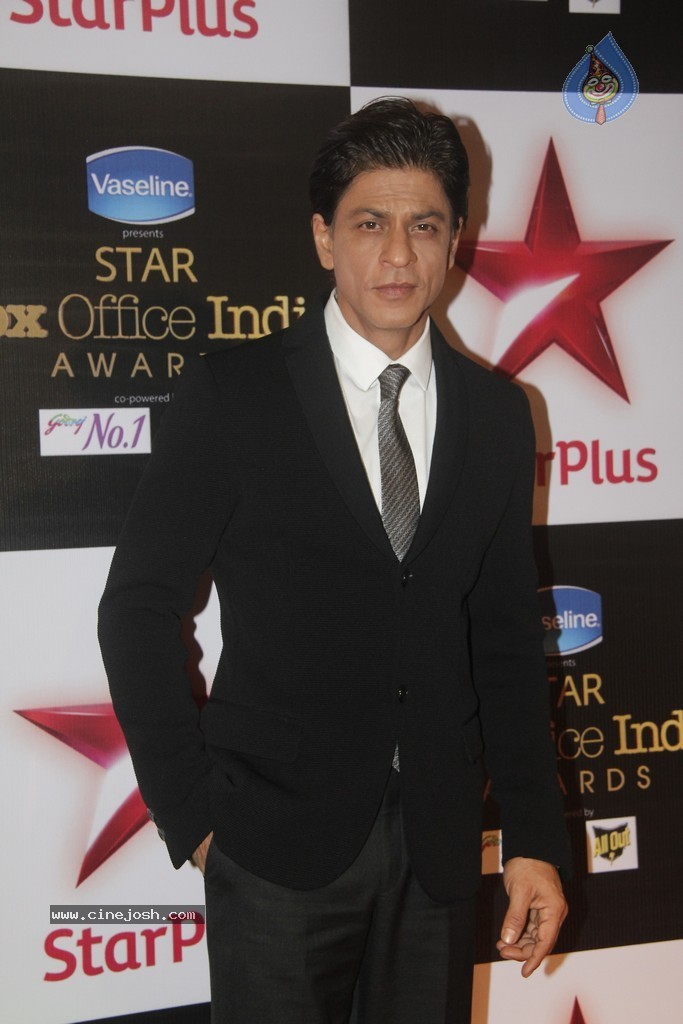 Bolly Celebs at The First Star Box Office India Awards - 58 / 90 photos