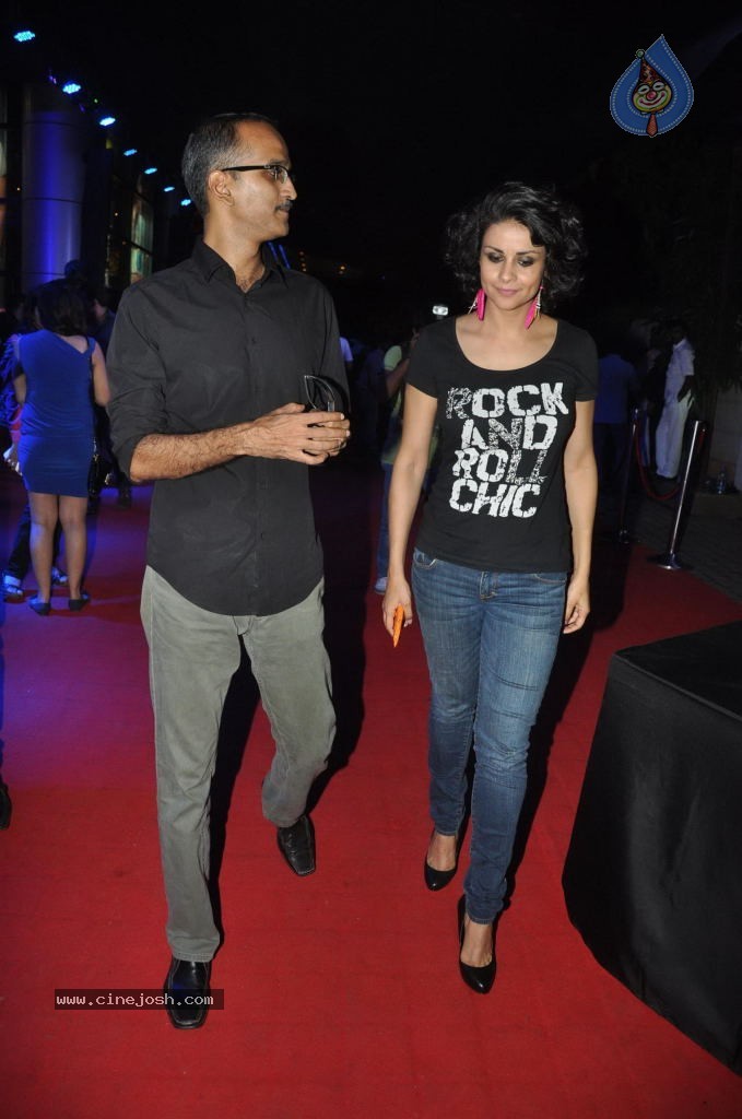 Bolly Celebs at The Hard Rock Cafe Launch - 14 / 53 photos