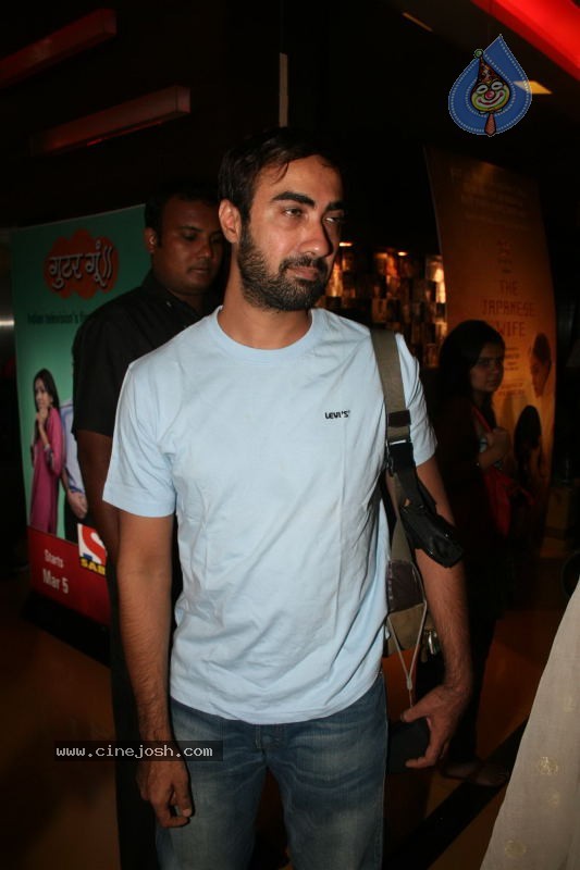 Bolly Celebs at The Japanese Wife Premiere - 24 / 48 photos