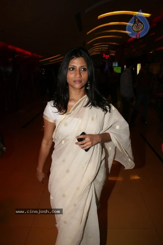 Bolly Celebs at The Japanese Wife Premiere - 31 / 48 photos