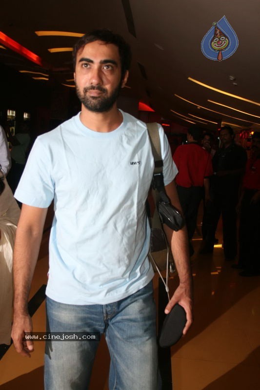 Bolly Celebs at The Japanese Wife Premiere - 36 / 48 photos