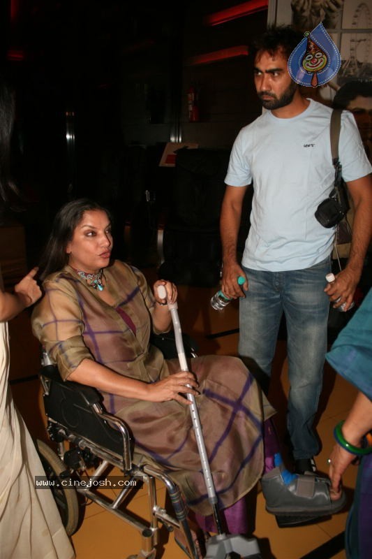 Bolly Celebs at The Japanese Wife Premiere - 48 / 48 photos