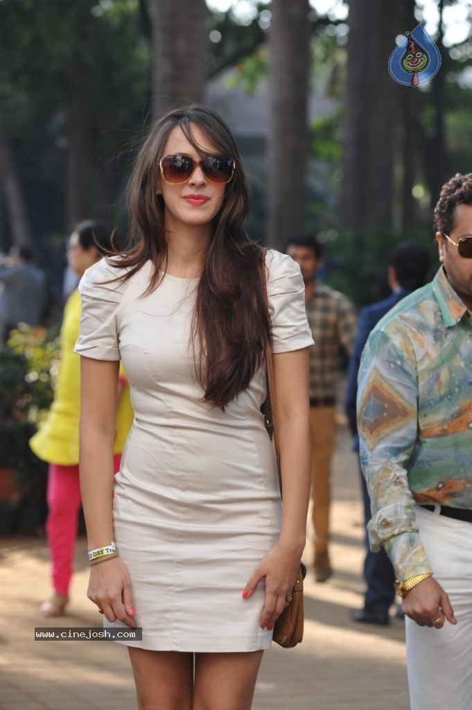 Bolly Celebs at the MID DAY Trophy Event - 17 / 43 photos