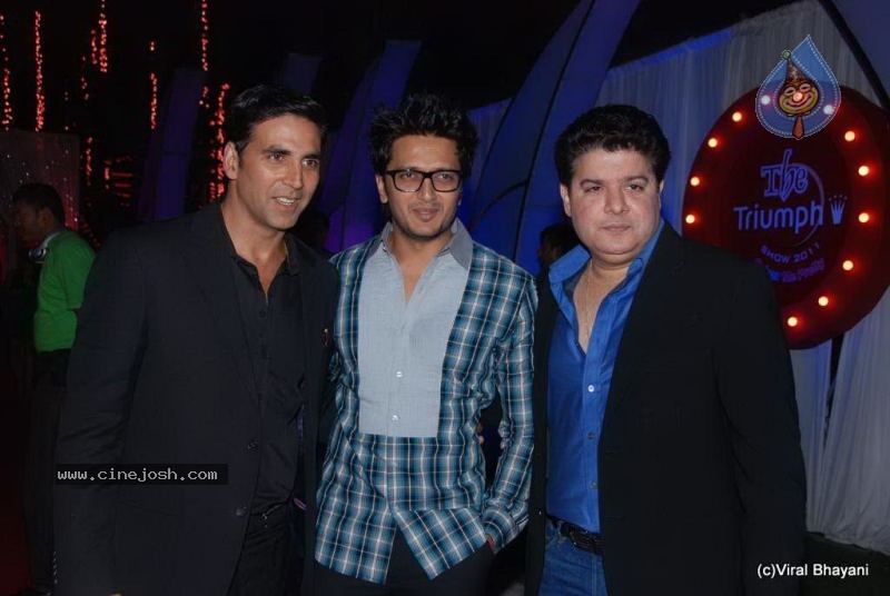 Bolly Celebs at The Triumph Show 2011 - 23 / 129 photos