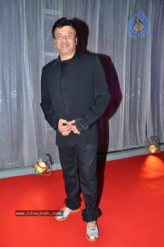 Bolly Celebs at The Triumph Show 2011 - 58 / 129 photos