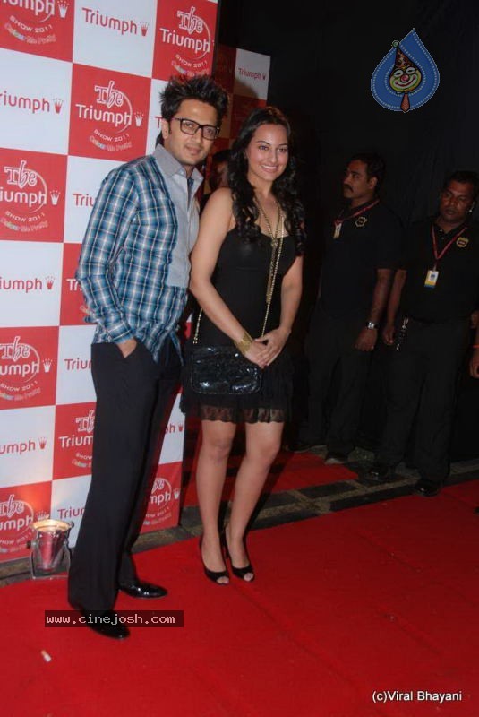 Bolly Celebs at The Triumph Show 2011 - 75 / 129 photos
