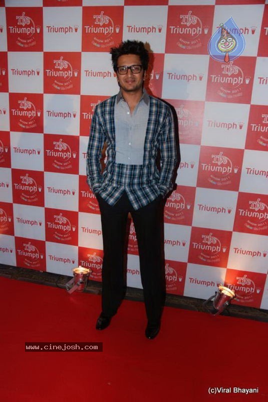 Bolly Celebs at The Triumph Show 2011 - 79 / 129 photos