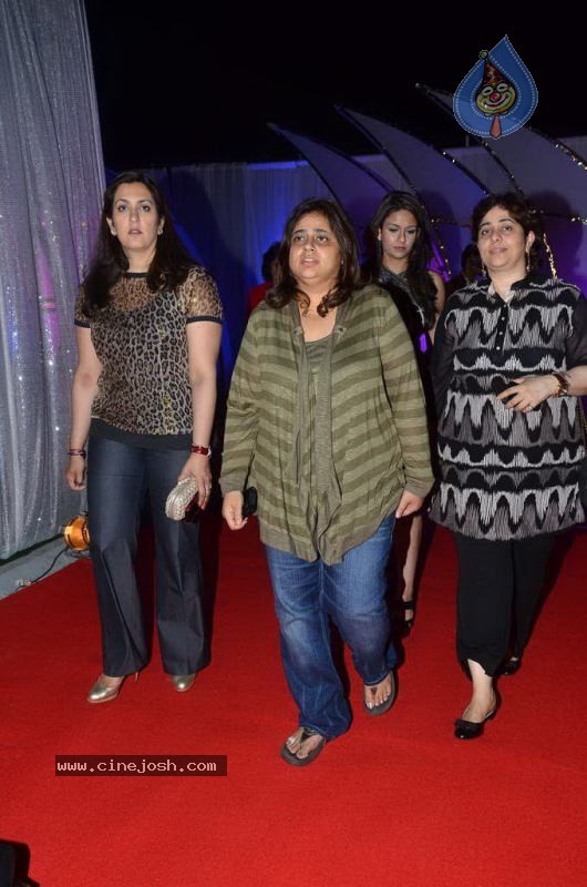 Bolly Celebs at The Triumph Show 2011 - 81 / 129 photos