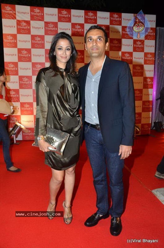 Bolly Celebs at The Triumph Show 2011 - 85 / 129 photos