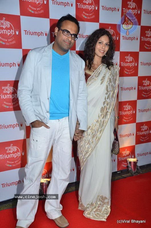 Bolly Celebs at The Triumph Show 2011 - 104 / 129 photos