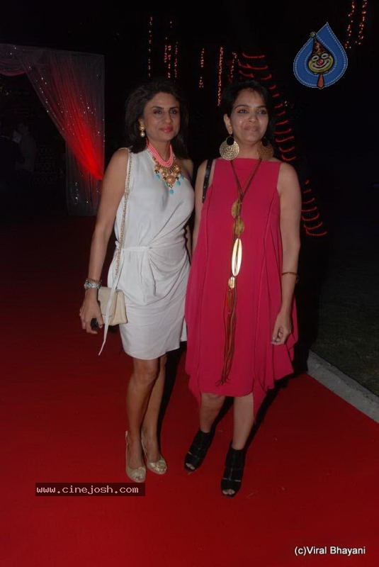 Bolly Celebs at The Triumph Show 2011 - 111 / 129 photos