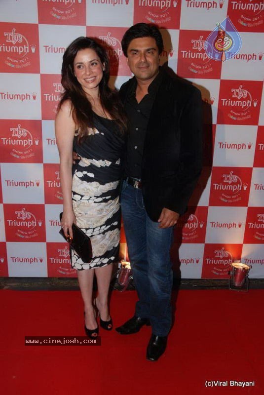 Bolly Celebs at The Triumph Show 2011 - 118 / 129 photos