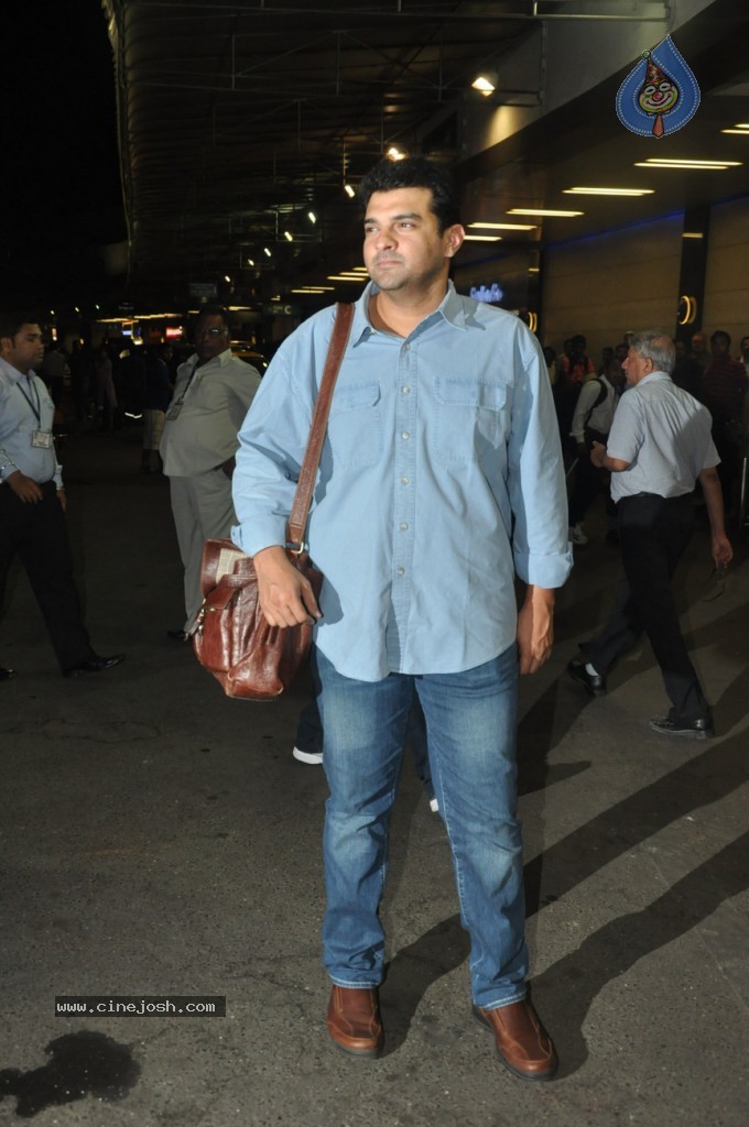 Bolly Celebs at TOIFA 2013 Event - 8 / 36 photos