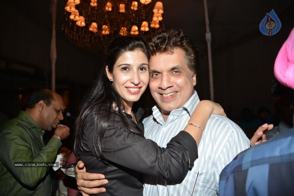Bolly Celebs at Tulip Joshi Bday Bash - 21 / 34 photos