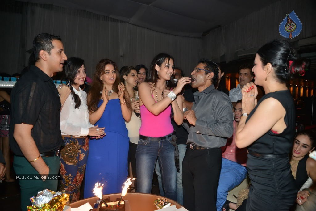 Bolly Celebs at Tulip Joshi Bday Bash - 28 / 34 photos
