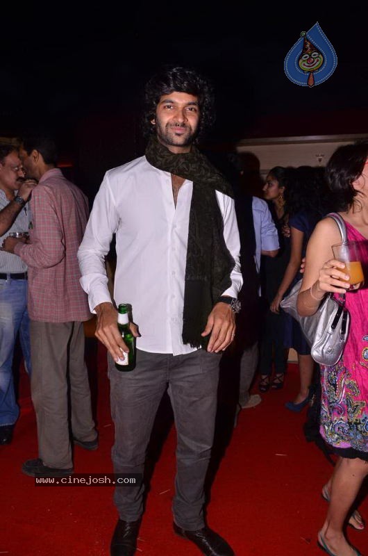 Bolly Celebs at Turning 30 Bash - 12 / 84 photos