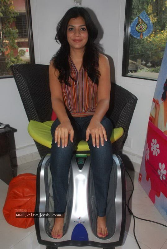 Bolly Celebs at Turning 30 Bash - 59 / 84 photos