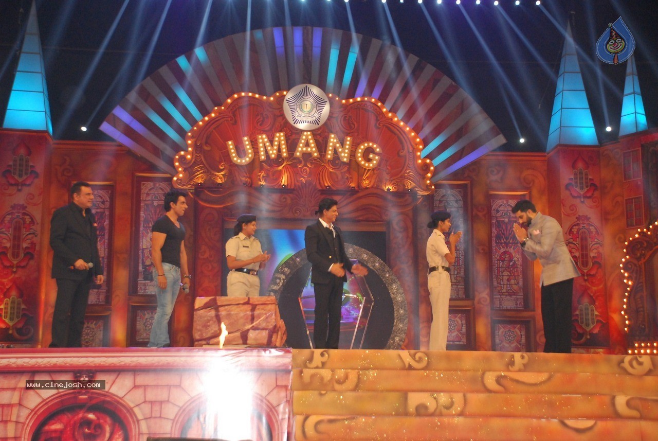 Bolly Celebs at Umang Event 01 - 12 / 120 photos