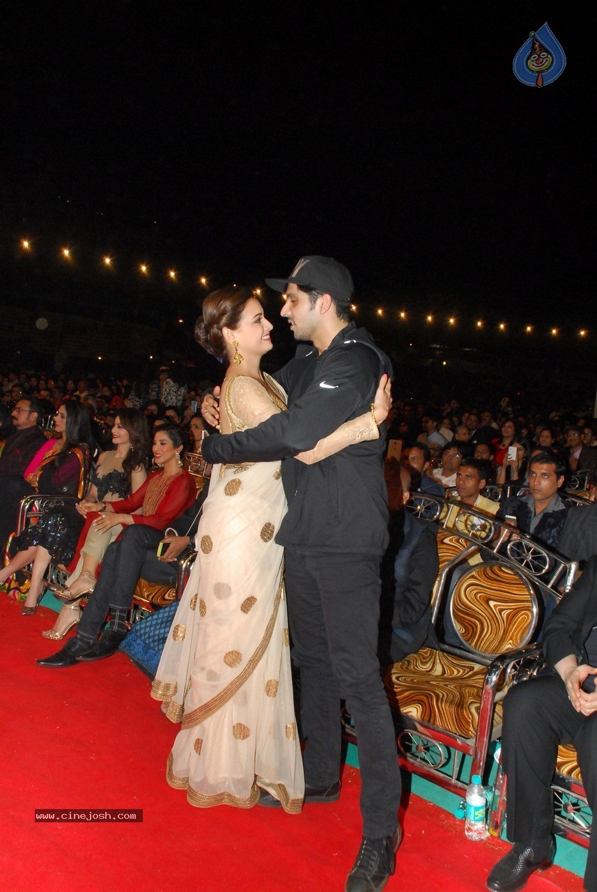 Bolly Celebs at Umang Event 01 - 24 / 120 photos